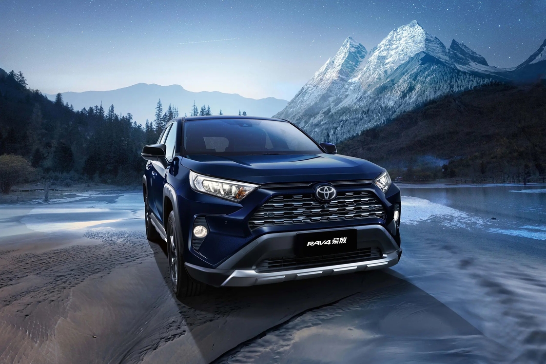 कॉम्पैक्ट RAV4 टोयोटा पेट्रोल एसयूवी 2.0L 2.5L इंजन FWD AWD 5 सीट