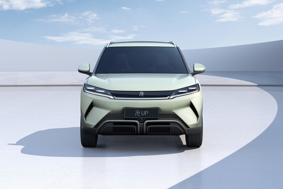 2WD BYD इलेक्ट्रिक कार युआन अप EV 301 किमी / 401 किमी 5 दरवाजे 5 सीटें छोटी एसयूवी