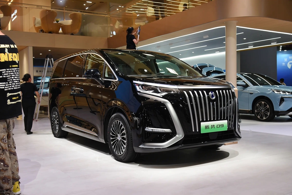 BYD इलेक्ट्रिक कार टेंगशी D9 के साथ लक्जरी और प्रदर्शन के अगले स्तर की खोज करें