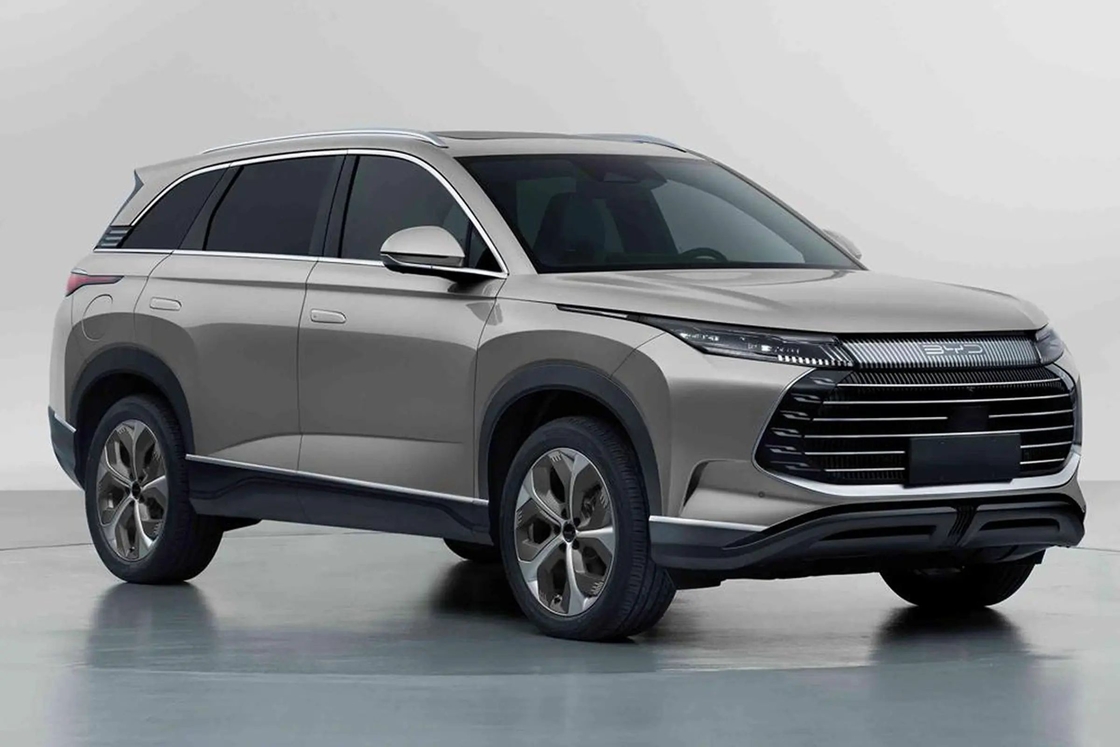 मध्य आकार BYD इलेक्ट्रिक कार BYD फ्रिगेट 07 EV सेंट्रल कंट्रोल मल्टीमीडिया स्क्रीन के साथ