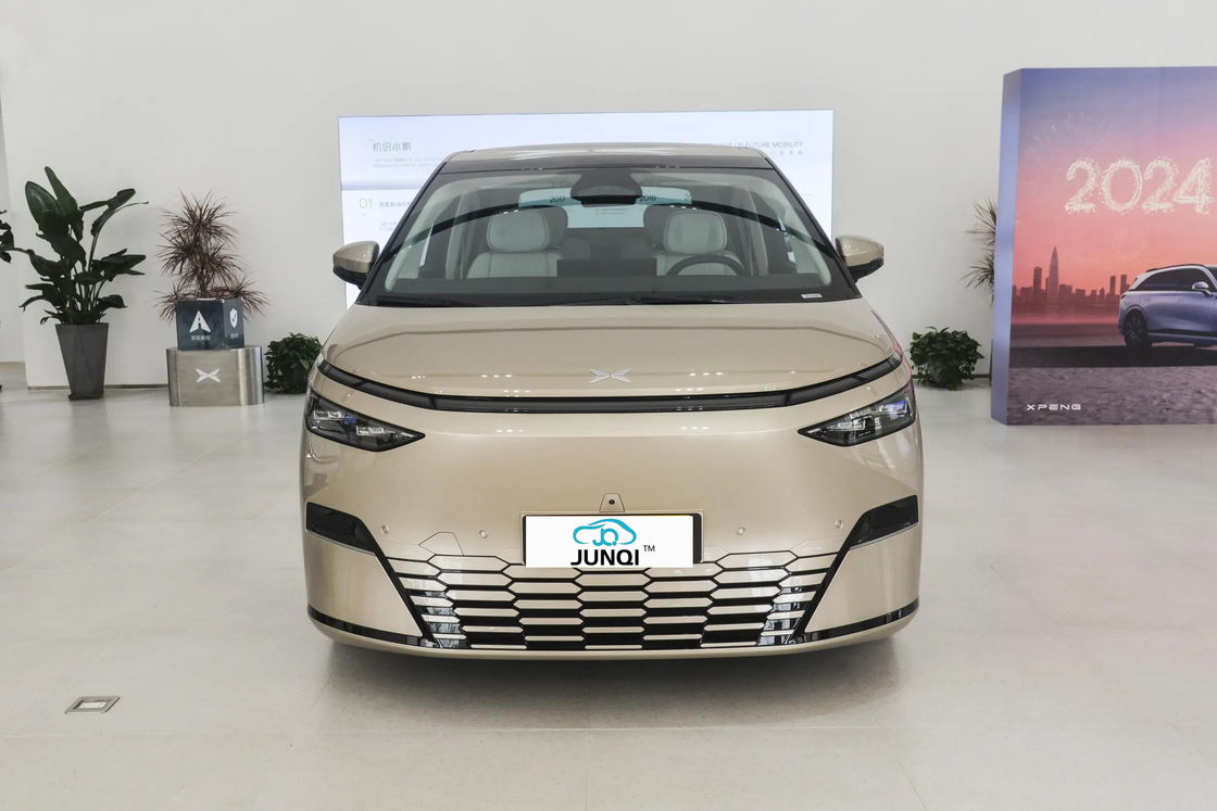 2024 Xpeng X9 702 अल्ट्रा लॉन्ग रेंज प्रो/मैक्स एडिशन EV 7-सीटर एमपीवी 320hp के साथ नई कार एफडब्ल्यूडी यूरो VI Xpeng X9 From ChinaV