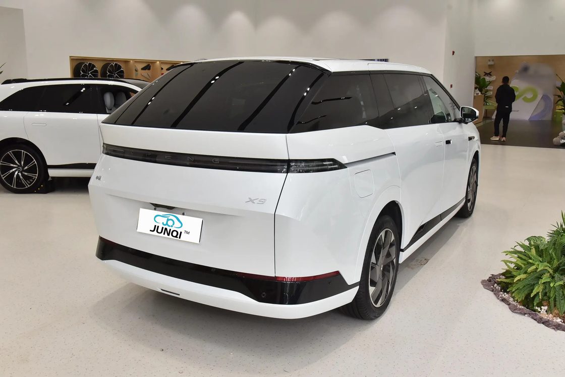 2024 Xpeng X9 इलेक्ट्रिक कार MPV नई ऊर्जा वाहन 610KM 640KM 702KM Xiao Peng EV CAR Made in China 7-seater MPV कार EV